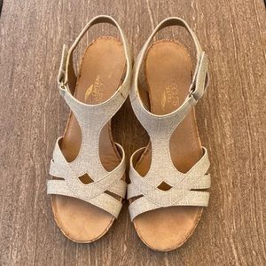 Aerosols cork wedge 2 1/2” heel size 7. Great condition. Only worn a few times